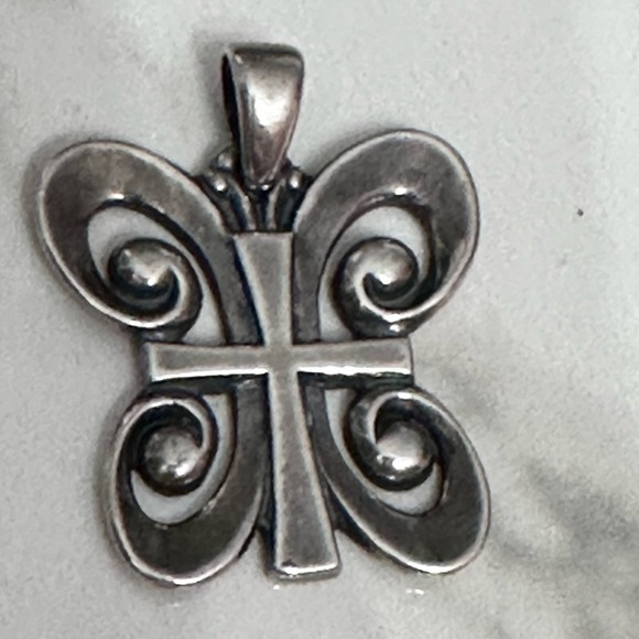 Retired James Avery Butterfly Cross Resurrection Pendant Faith Big Bale 9g 4077 - Picture 9 of 15